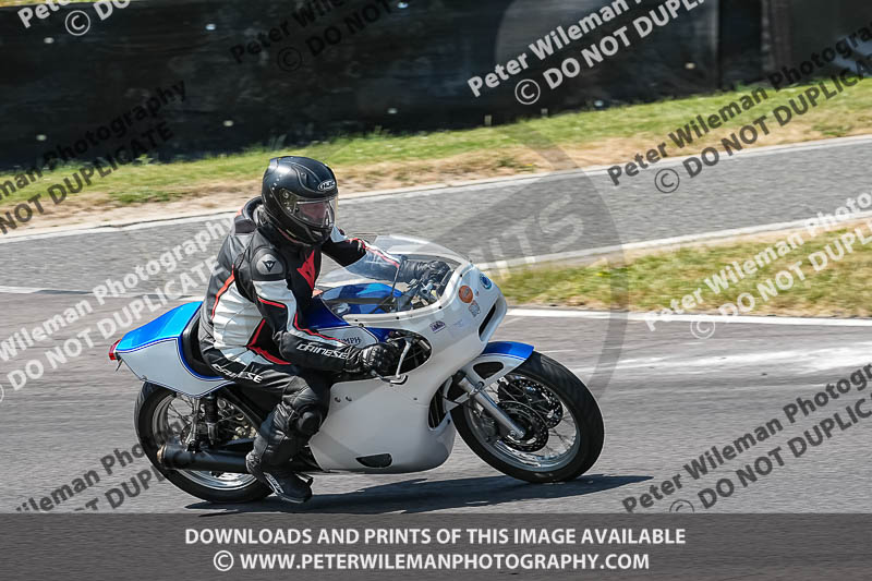 cadwell park;cadwell park photographs;cadwell trackday photographs;enduro digital images;event digital images;eventdigitalimages;peter wileman photography;racing digital images;trackday digital images;trackday photos